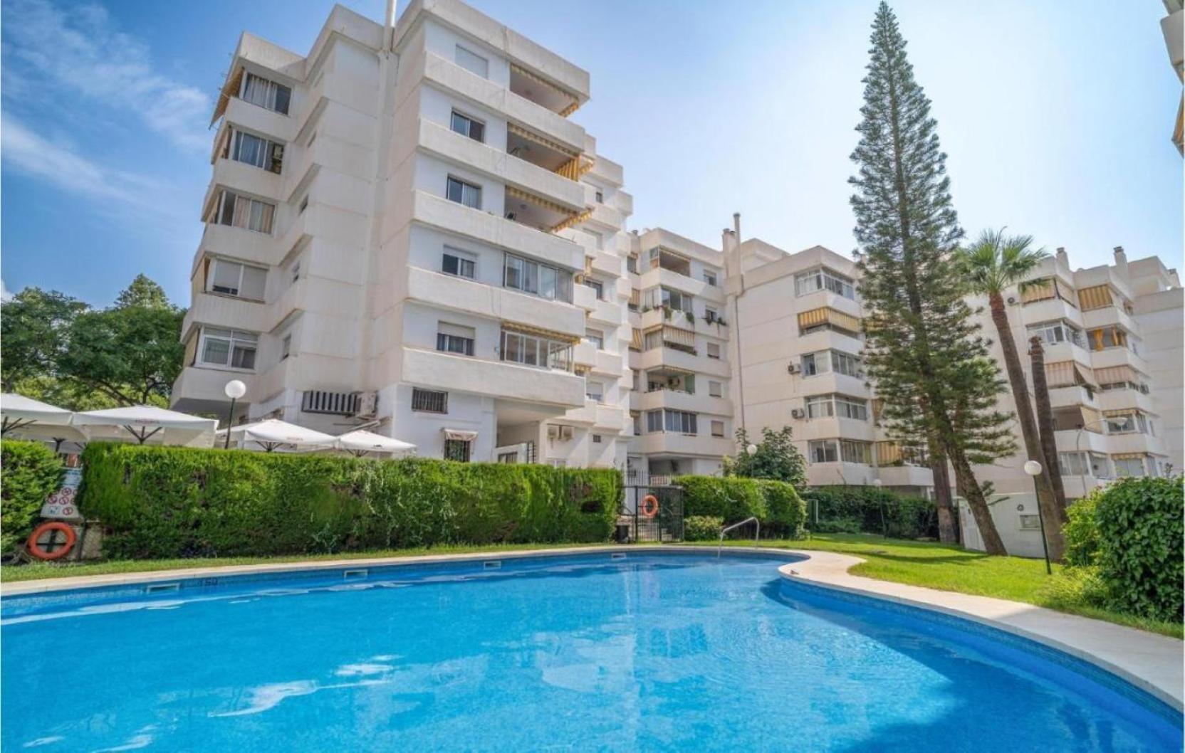 The Charming Oasis! 2 Bedrooms - By Hellodomik * Benalmadena