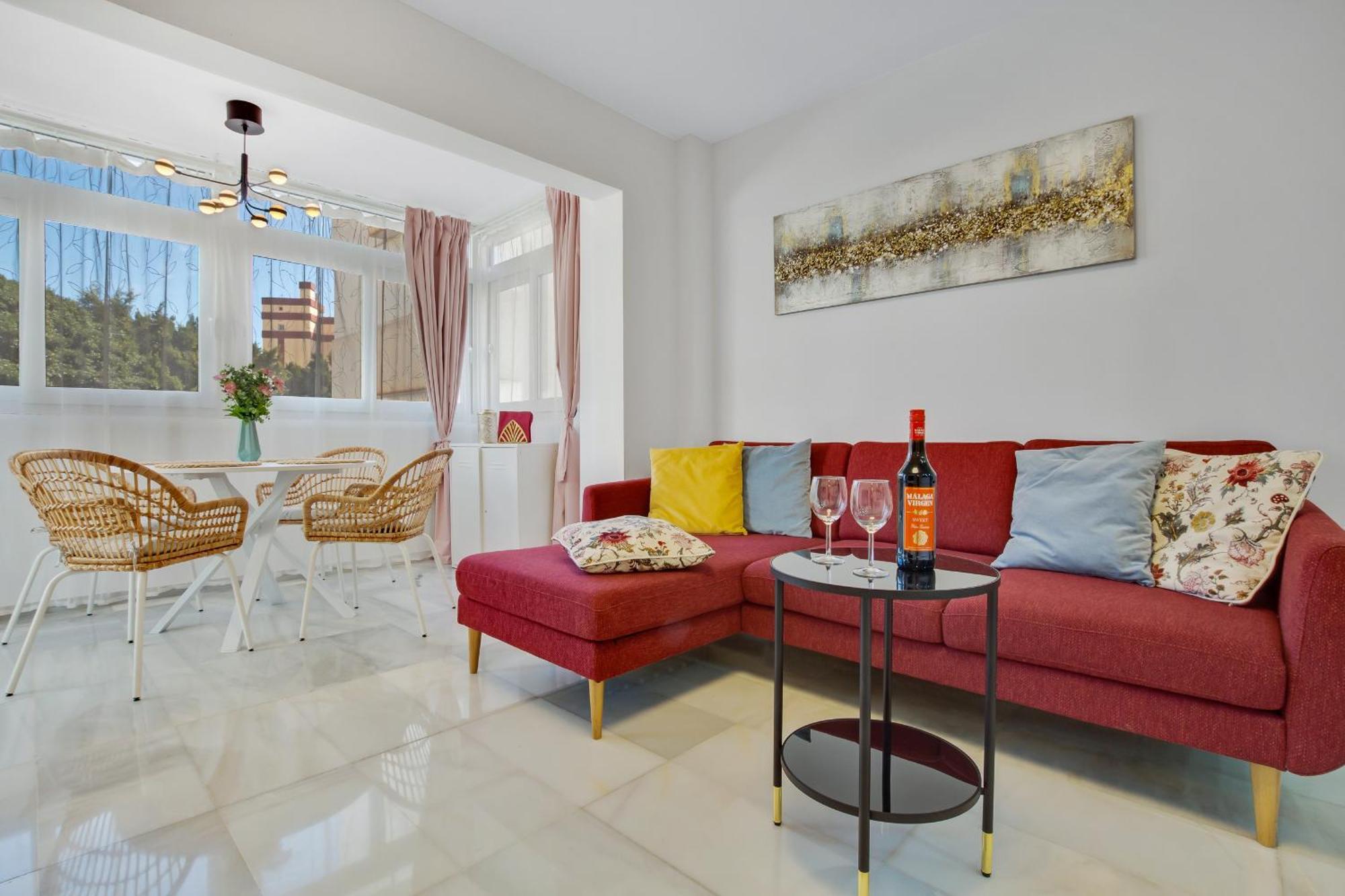 Apartment The Charming Oasis! 2 Bedrooms - By Hellodomik Benalmadena